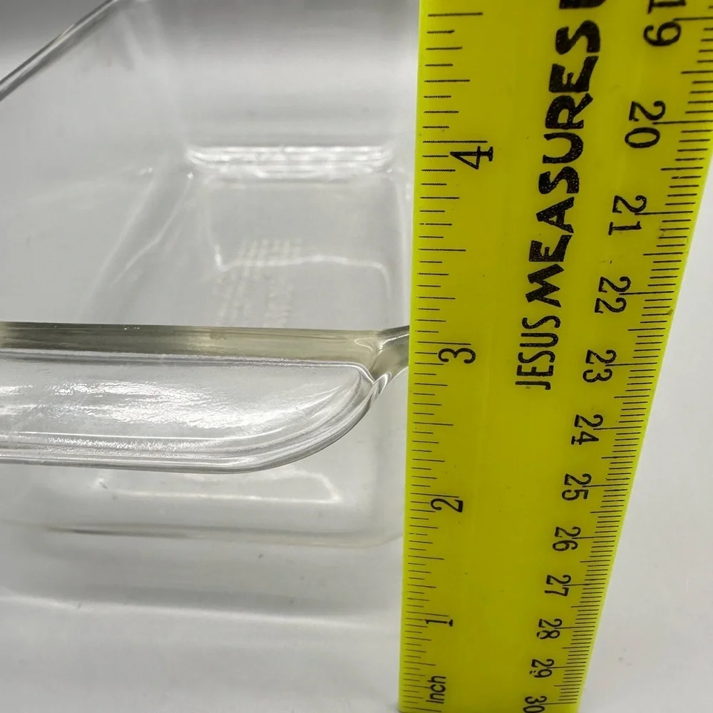 Pyrex 1.5 quart clear glass baking dish